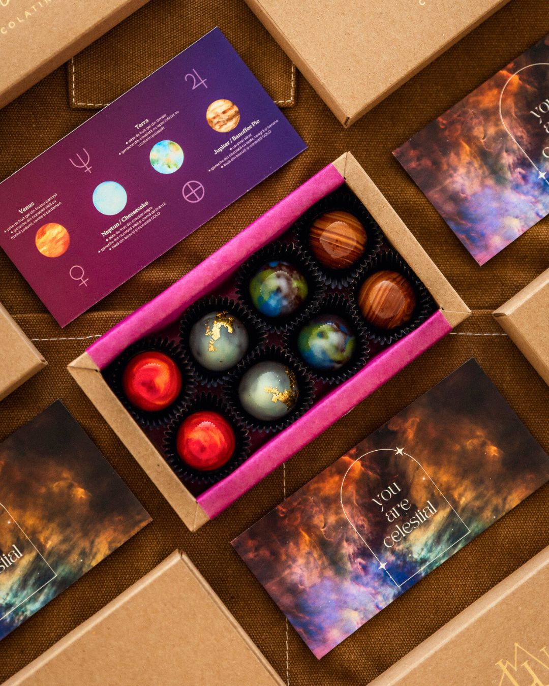 Cutie cu 8 praline (Colecția Celestial Bonbons)