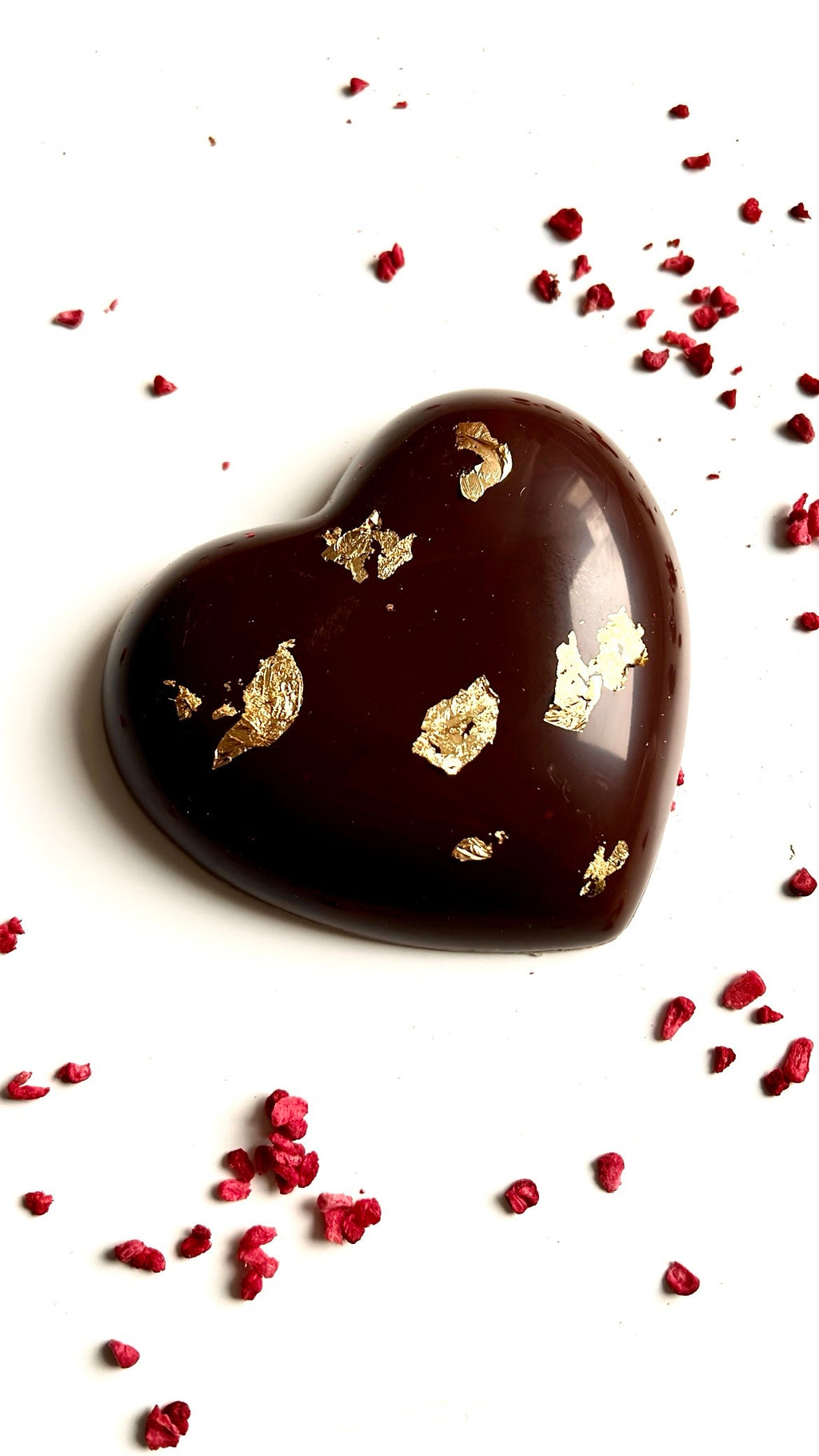 COSMIC LOVE (gianduja de migdale, zmeură, sare de mare)