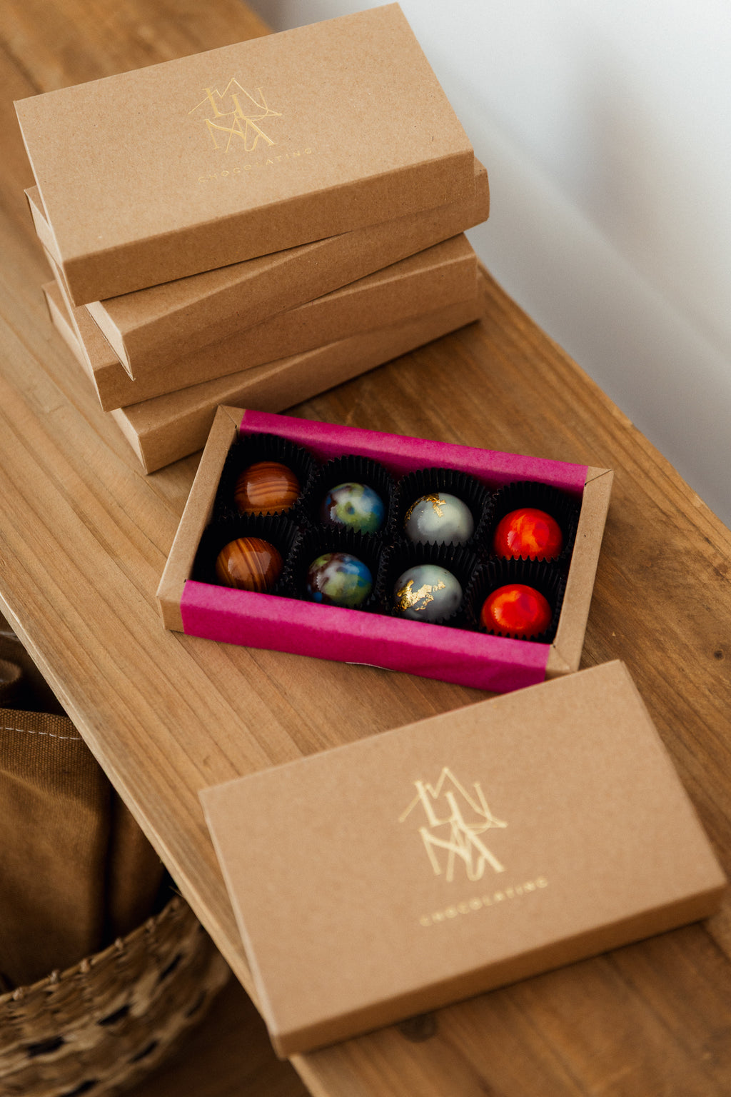Cutie cu 8 praline (Colecția Celestial Bonbons)